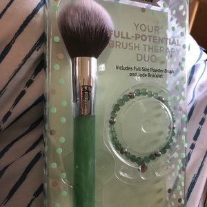 It Cosmetics Limited Edition Jade Bracelet